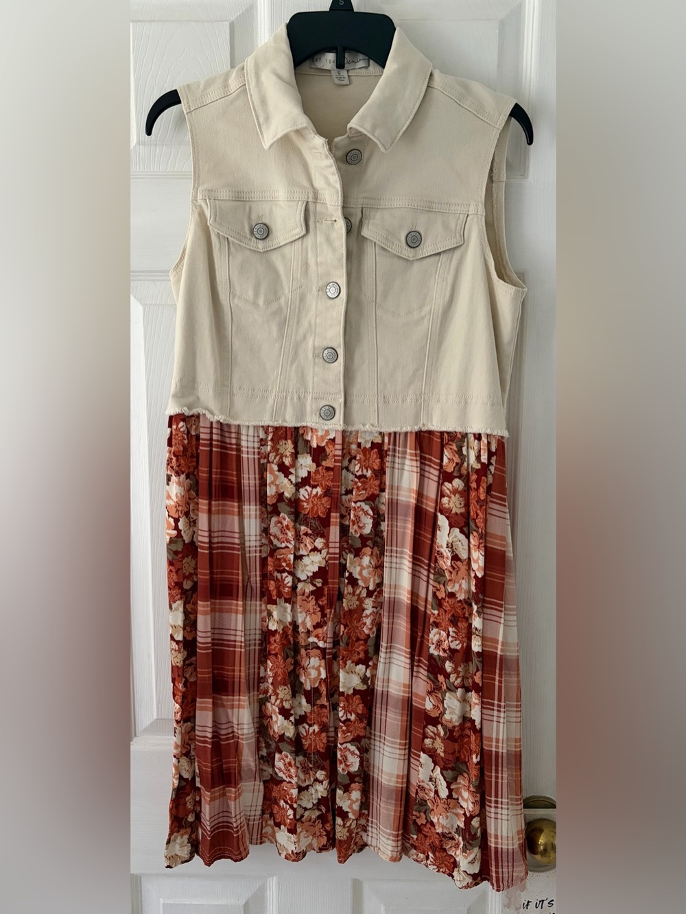 Sleeveless Cream Denim Top with Rust Floral Plaid Skirt Tunic